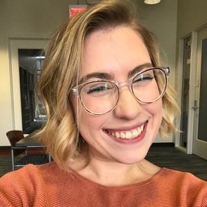 Meet your Posher, Annie